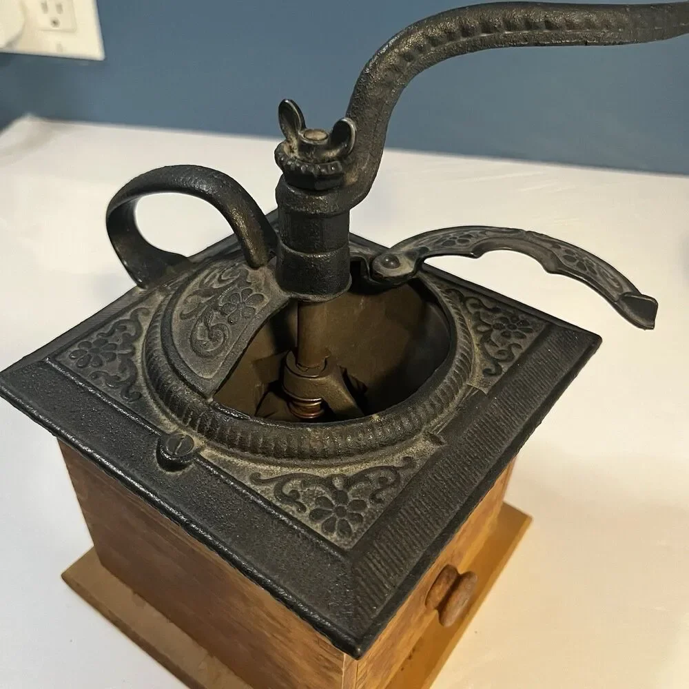 VTG Cast Iron & Wood Hand Crank Coffee Grinder w/Drawer Excellent Condition